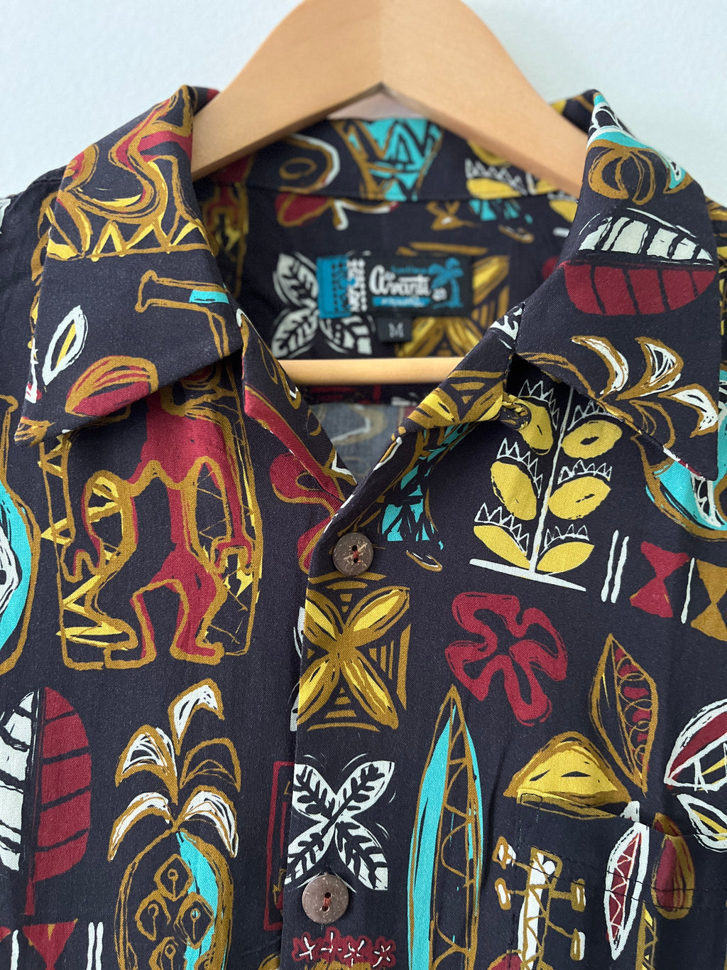 Men's Black Hawaiian Tiki Idol Shirt