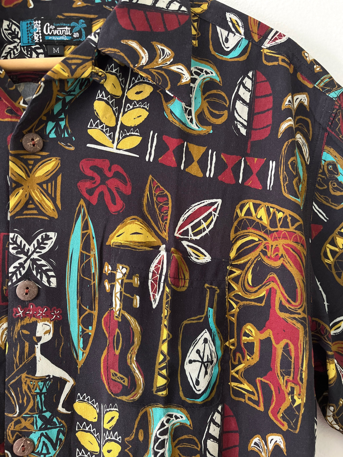 Men's Black Hawaiian Tiki Idol Shirt