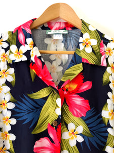 Ladies Hawaiian Blouse - Plumeria Orchid Lei