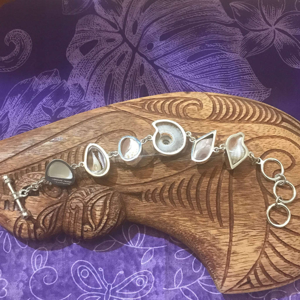 Genuine Multi-Shell Petite Link Bracelet