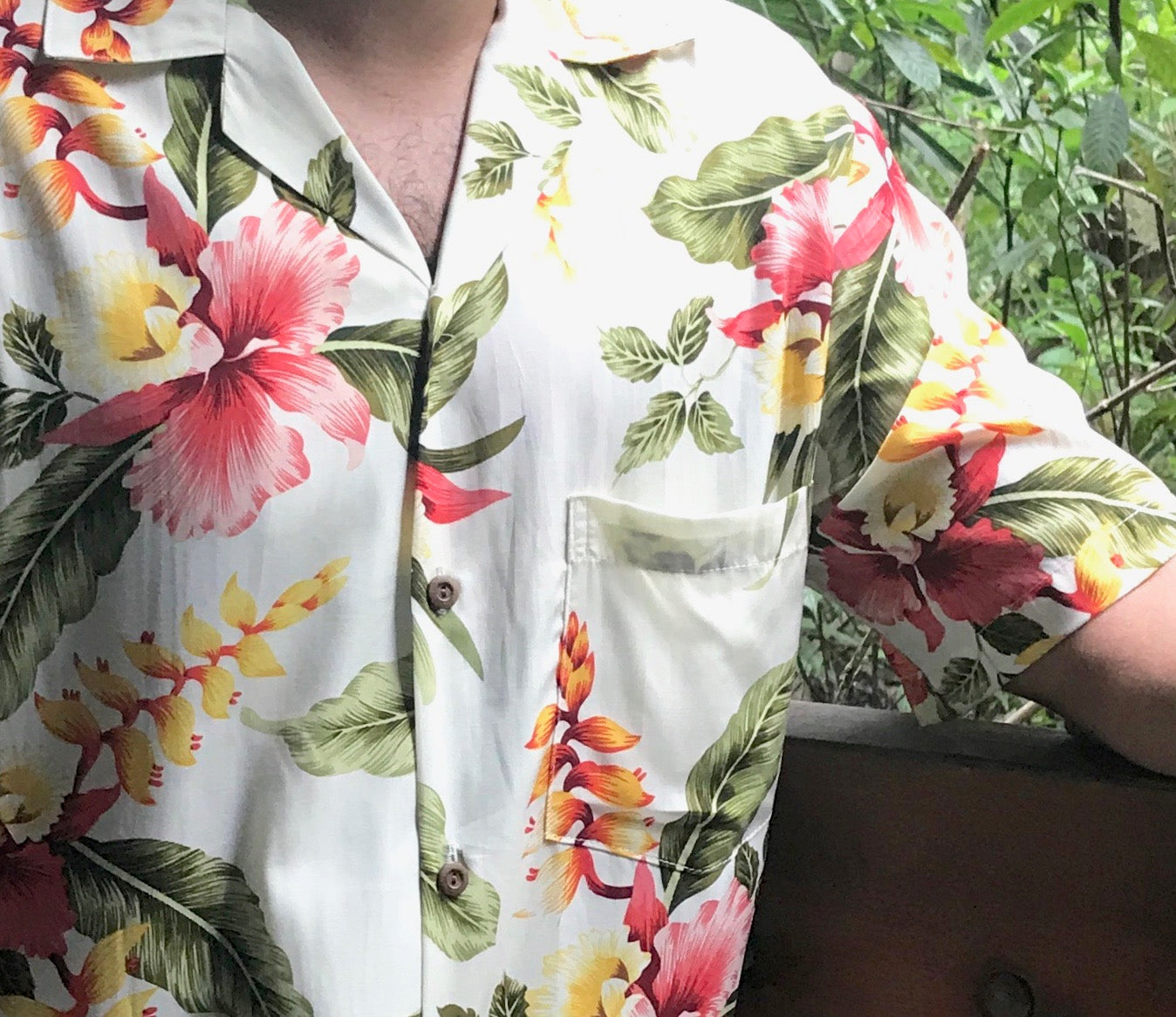 Mens Hawaiian print pocket match in hibiscus | Aloha Products USA